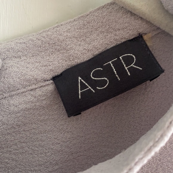 ASTR Capped Short Sleeve Back Button Top Size S - Picture 11 of 13